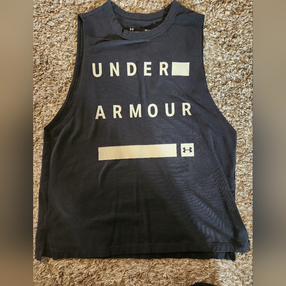 Womans Under Armour workout tank